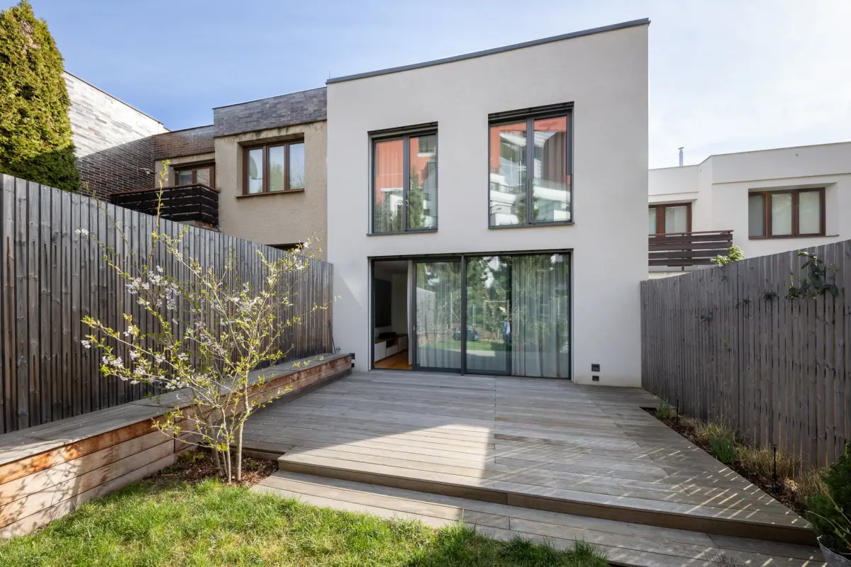 Novostavba řadového domku - Hlavní obrázek